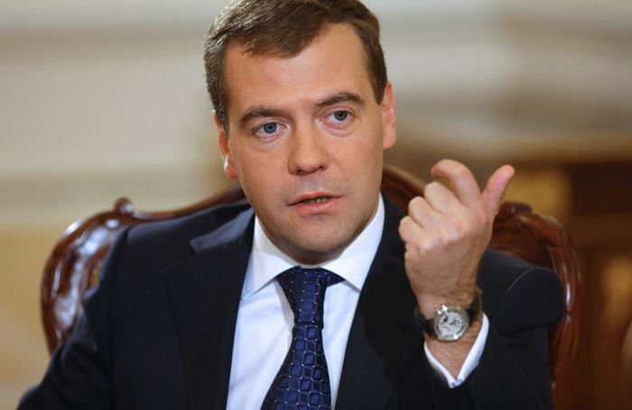 Премьер Медведев